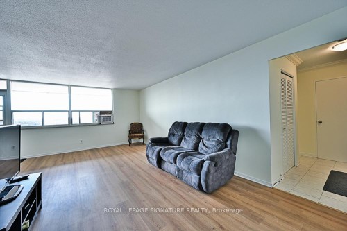 1015-2550 Pharmacy Avenue, Toronto, ON - Indoor Photo Showing Other Room