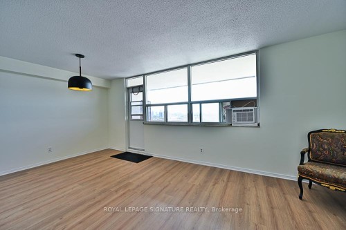 1015-2550 Pharmacy Avenue, Toronto, ON - Indoor Photo Showing Other Room
