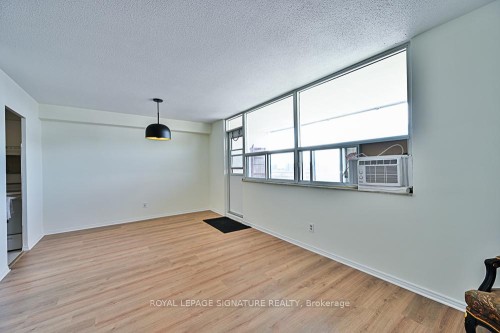 1015-2550 Pharmacy Avenue, Toronto, ON - Indoor Photo Showing Other Room