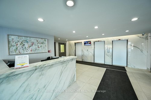 1015-2550 Pharmacy Avenue, Toronto, ON - Indoor Photo Showing Other Room
