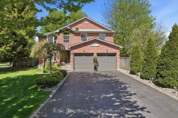 46 Tannery Creek Crescent  Aurora, ON L4G 5K9