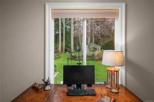 3936 Creekside Dr, Bowser, BC 