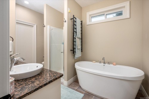 3936 Creekside Dr, Bowser, BC 