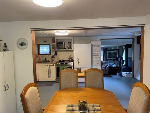 247 Huson Rd, Qualicum Beach, BC 