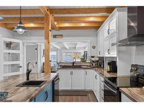 9 Loop Road, Happy Adventure, NL 