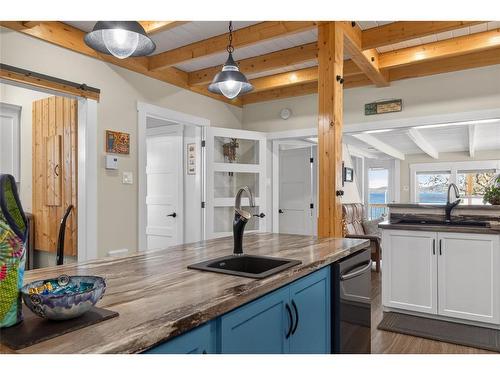 9 Loop Road, Happy Adventure, NL 