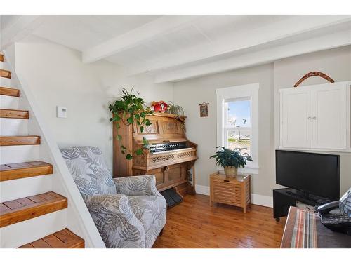 9 Loop Road, Happy Adventure, NL 