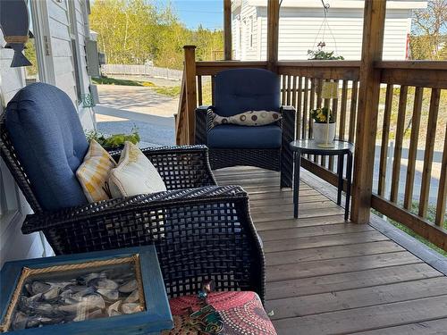 9 Loop Road, Happy Adventure, NL 