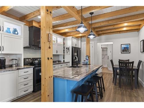 9 Loop Road, Happy Adventure, NL 