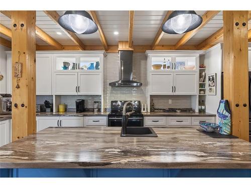 9 Loop Road, Happy Adventure, NL 