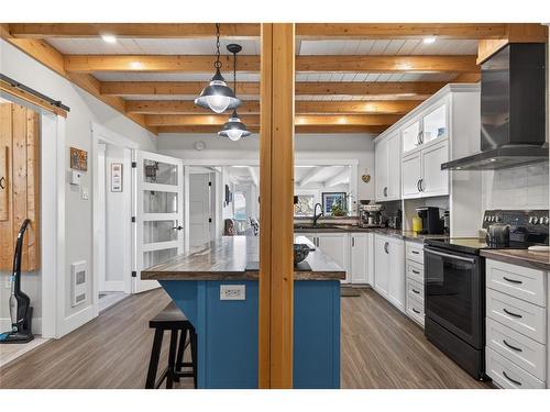 9 Loop Road, Happy Adventure, NL 