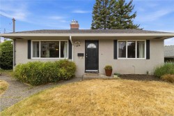 2512 Shakespeare St Victoria, BC V8R 4G5