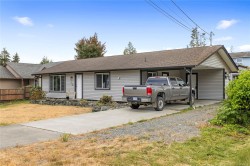 206 Stanford Ave Parksville, BC V9P 1L7
