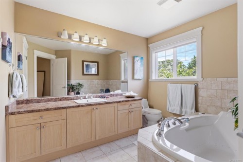 3962 Stan Wright Lane, Saanich, BC 