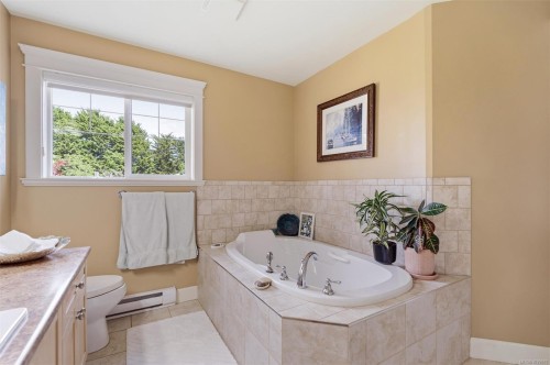 3962 Stan Wright Lane, Saanich, BC 