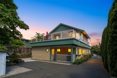 208 Raynor Ave  Victoria, BC V9A 3A2