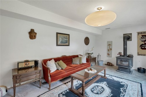 4040 York Rd, Campbell River, BC 