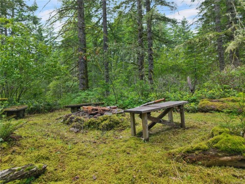 4040 York Rd, Campbell River, BC 