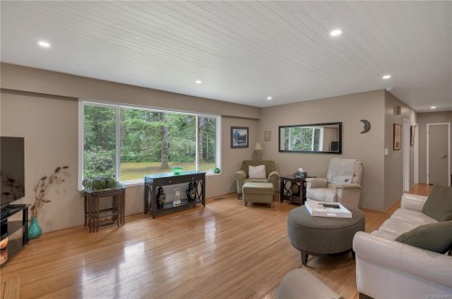 4040 York Rd, Campbell River, BC 