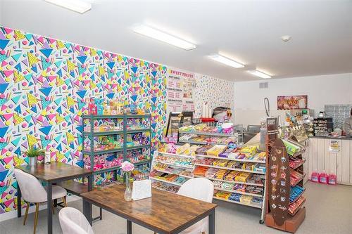 70 Main St, Riverton, MB 