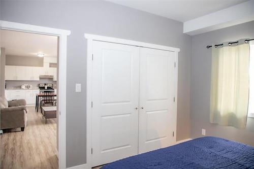 70 Main St, Riverton, MB 