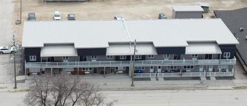 70 Main St, Riverton, MB 