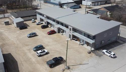 70 Main St, Riverton, MB 