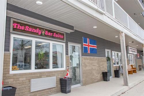 70 Main St, Riverton, MB 