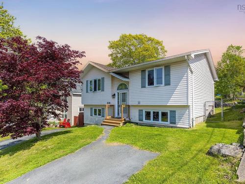 12-1/2 Mountain Road  Halifax, NS B3N 1A2