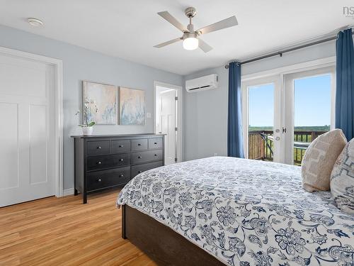 16 Mica Crescent, Halifax, NS 