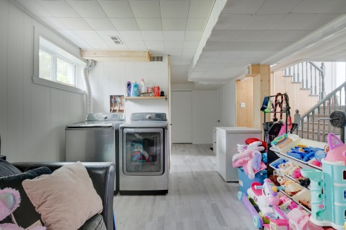 Salle familiale - 137 Rue Miller, Shannon, QC 