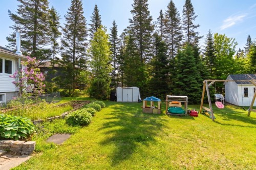 Cour - 137 Rue Miller, Shannon, QC 
