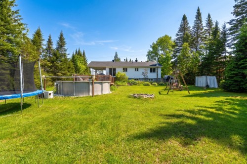 Cour - 137 Rue Miller, Shannon, QC 