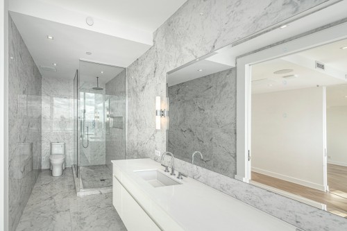 Salle de bains attenante à la CCP - Ph3701-1155 Rue De La Montagne, Montréal (Ville-Marie), QC - Indoor Photo Showing Bathroom