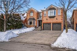1519 BALLANTRAE DRIVE  Mississauga (East Credit), ON L5M 3N4