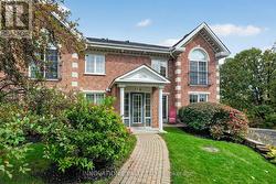 2C - 150 ROBSON COURT  Ottawa, ON K2K 2W1