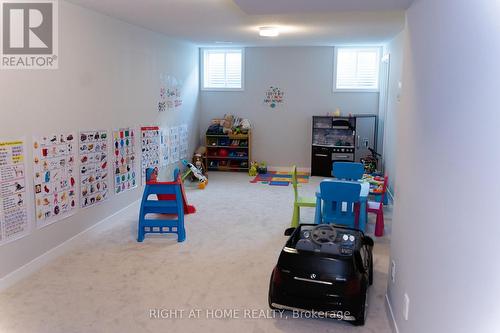 76 Kindred Row, Ottawa, ON 