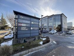301 15292 CROYDON DRIVE Surrey, BC V3Z 0Z5