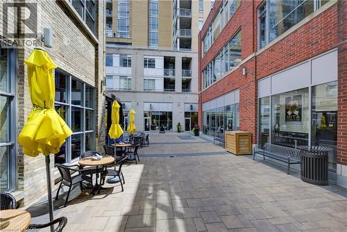 Commercial outdoor patio area with paver flooring - 191 King Street S Unit# 607, Waterloo, ON 