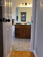 Access to main bath from Master Bedroom - 