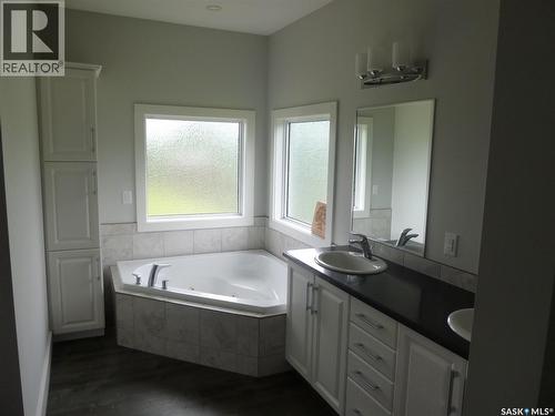 Ell Acreage, Edenwold, SK 