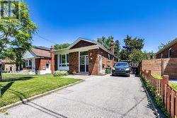 89 VANBRUGH AVENUE Toronto, ON M1N 3T4