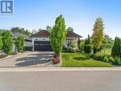 1 CREEK SIDE PLACE Lambton Shores (Grand Bend), ON N0M 1T0