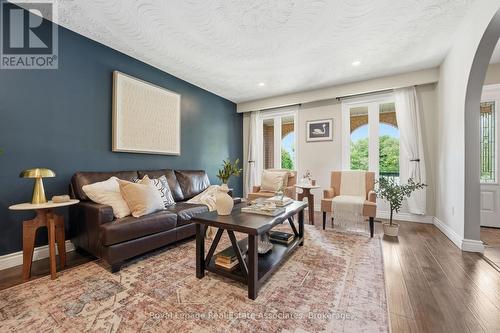 477 Queen Victoria Drive, Hamilton, ON 