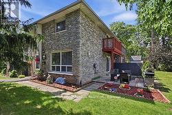 4 - 965 FRANCIS ROAD  Burlington, ON L7T 3E1