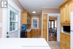 Extra kitchen nook - 