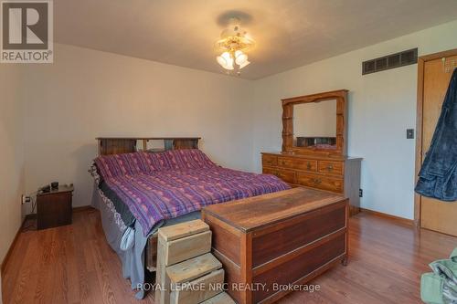 Primary Bedroom with Ensuite - 8010 Silver Street, West Lincoln (West Lincoln), ON 