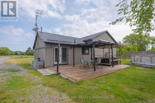 Updated Back Deck with Gazebo and Hot Tub - 8010 Silver Street, West Lincoln (West Lincoln), ON 