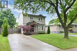 26 KIRKLAND AVENUE  Hamilton, ON L8V 3V9