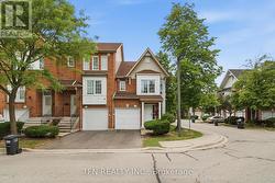 14 - 1591 SOUTH PARADE COURT Mississauga, ON L5M 6G1